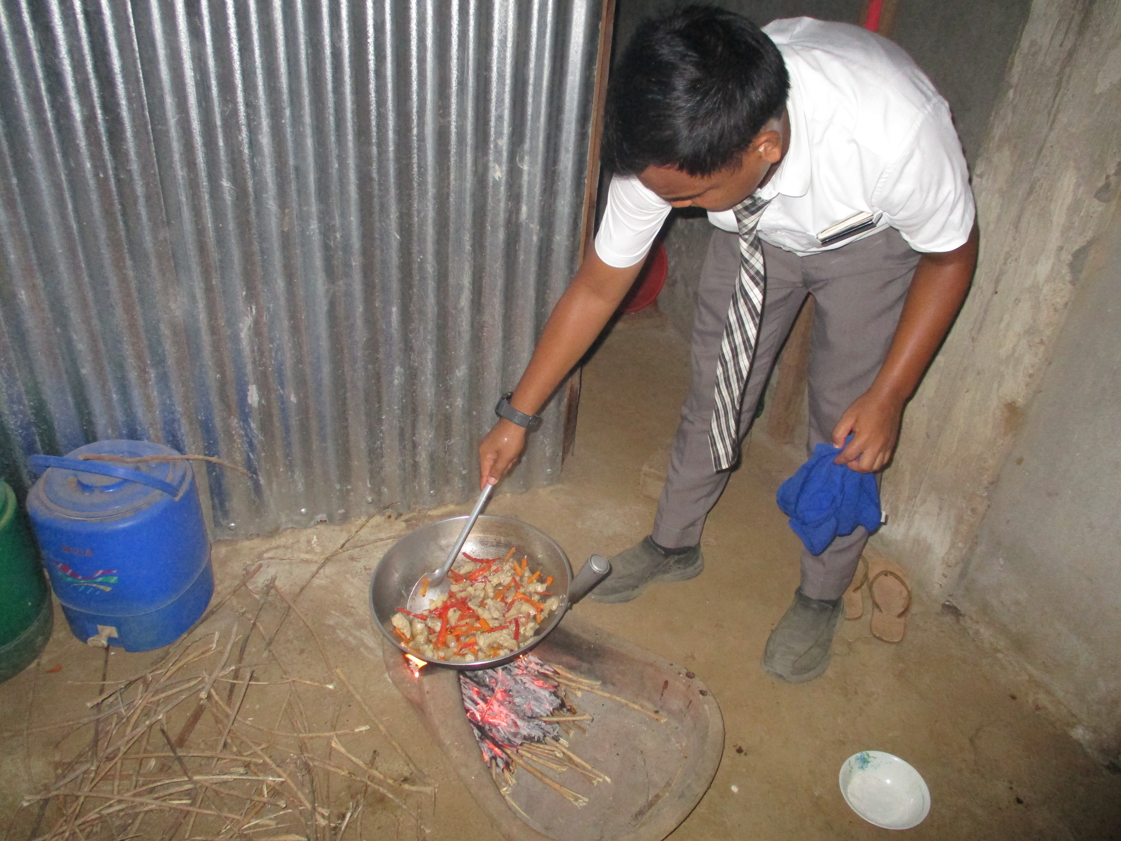 Elder Minosa cooking